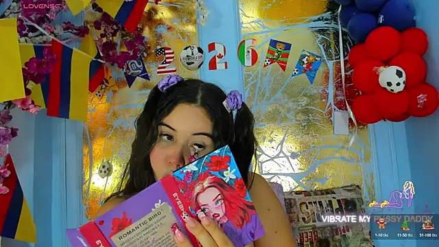 Snapshot of melaniecooperr chatting on July 7, 2026, 3:31 am melaniecooperr online show from July 7, 2026, 3:31 am