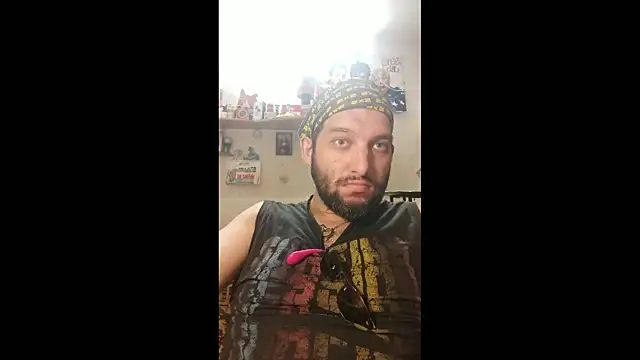 BISEXGOOD777 online show from June 18, 2026, 7:40 pm