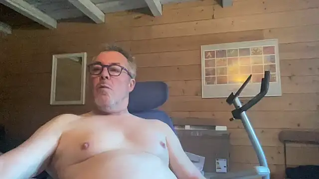 lelohop online show from March 5, 2025, 7:16 am