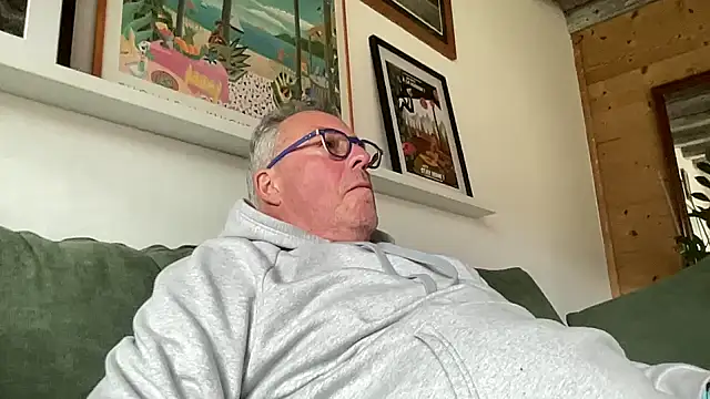 Snapshot of lelohop chatting on March 31, 2026, 11:43 am lelohop online show from March 31, 2026, 11:43 am