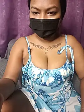 Snapshot of Hot_Urvi chatting on May 16, 2026, 8:33 am Hot Urvi online show from May 16, 2026, 8:33 am