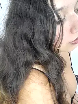 kailyn bohorquez online show from December 10, 2024, 12:49 pm