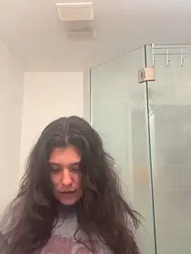bellababbiii online show from December 9, 2024, 7:18 pm