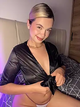 Odett  online show from November 6, 2025, 2:01 am