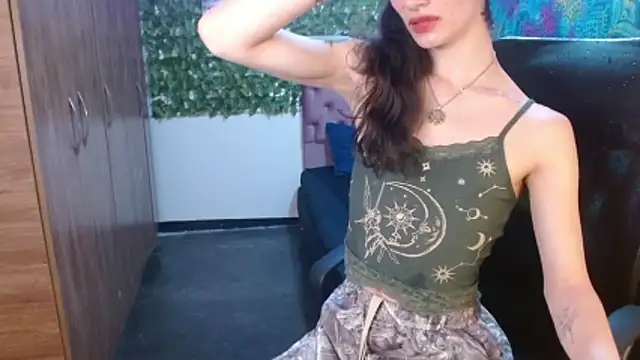 Snapshot of BurningVenus12 chatting on February 11, 2026, 8:41 am BurningVenus12 online show from February 11, 2026, 8:41 am