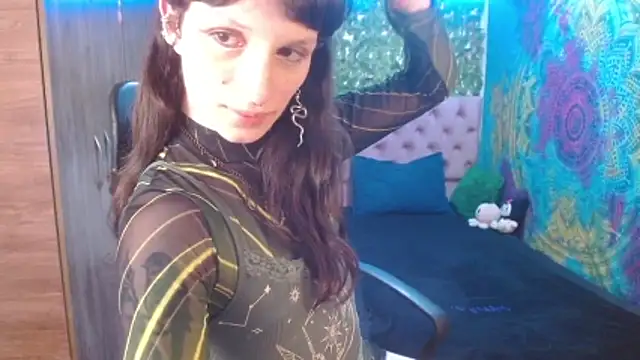 Snapshot of BurningVenus12 chatting on March 5, 2026, 5:58 am BurningVenus12 online show from March 5, 2026, 5:58 am