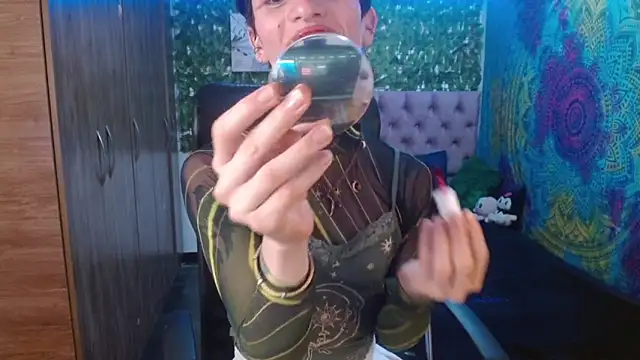 Snapshot of BurningVenus12 chatting on March 5, 2026, 9:44 pm BurningVenus12 online show from March 5, 2026, 9:44 pm