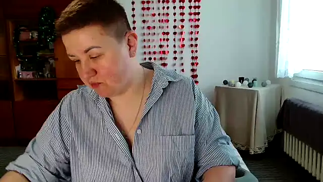 Snapshot of Annet1912 chatting on February 8, 2025, 11:33 am Annet1912 online show from February 8, 2025, 11:33 am
