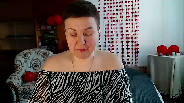 Snapshot of Annet1912 chatting on February 18, 2025, 9:10 am Annet1912 online show from February 18, 2025, 9:10 am