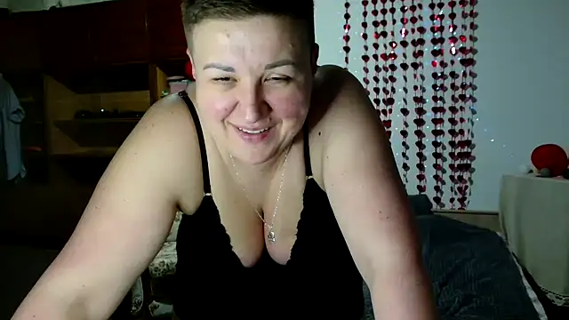 Snapshot of Annet1912 chatting on February 18, 2025, 10:14 pm Annet1912 online show from February 18, 2025, 10:14 pm