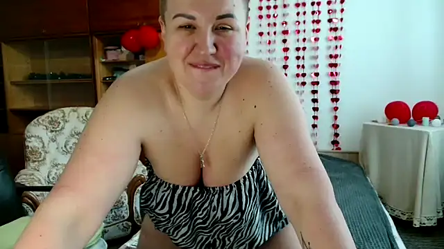 Snapshot of Annet1912 chatting on February 21, 2025, 12:39 pm Annet1912 online show from February 21, 2025, 12:39 pm