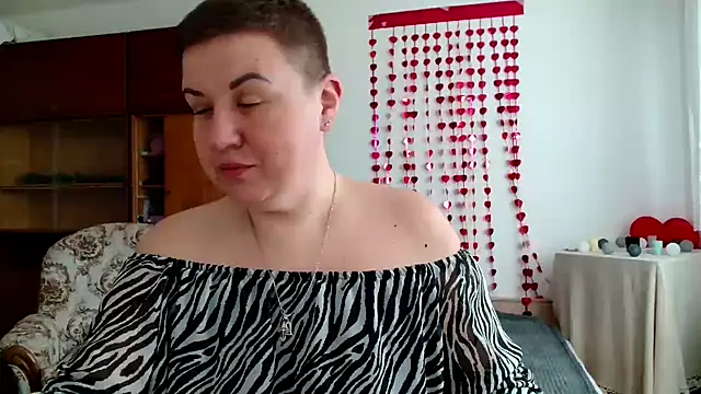 Snapshot of Annet1912 chatting on March 18, 2025, 10:03 am Annet1912 online show from March 18, 2025, 10:03 am