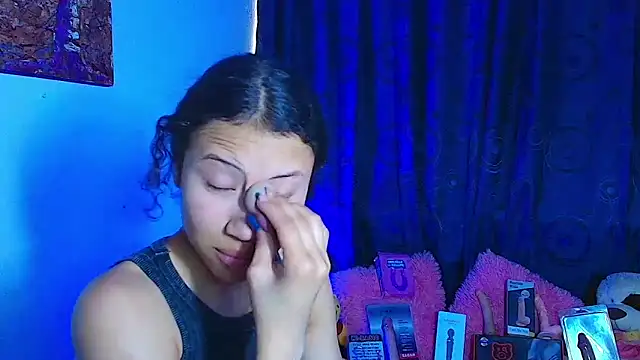 Snapshot of avans_15 chatting on March 17, 2025, 7:48 pm avans 15 online show from March 17, 2025, 7:48 pm