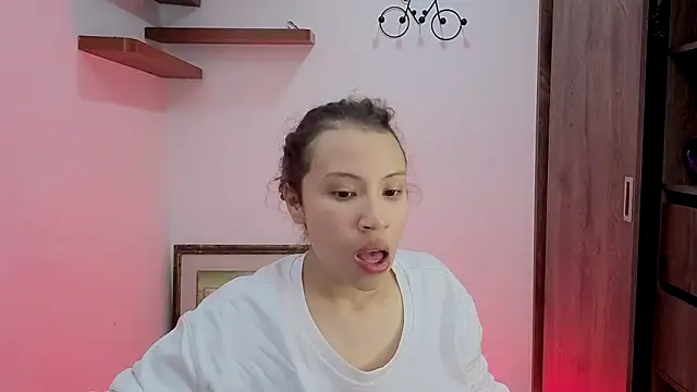 Snapshot of avans_15 chatting on September 29, 2025, 11:53 pm avans 15 online show from September 29, 2025, 11:53 pm