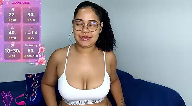 Snapshot of VitoriaFernandes chatting on January 30, 2025, 12:39 am VitoriaFernandes online show from January 30, 2025, 12:39 am