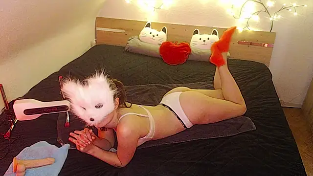 kleinelea123 online show from January 22, 2025, 2:24 pm