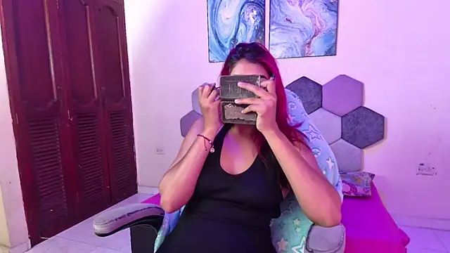 Snapshot of Horny_tgn chatting on October 1, 2025, 5:41 pm Horny tgn online show from October 1, 2025, 5:41 pm