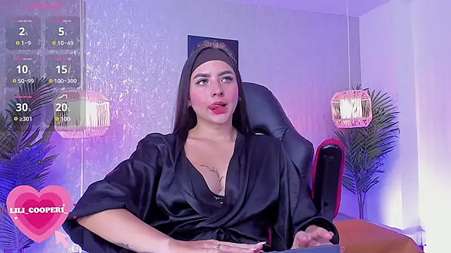 lilicooper  online show from January 14, 2025, 8:59 pm