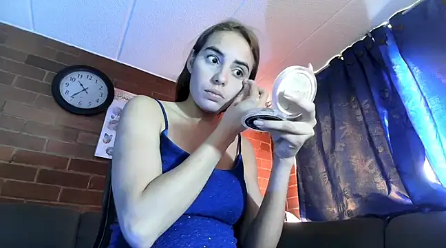 ValeriaLacrozee online show from December 16, 2024, 3:43 pm