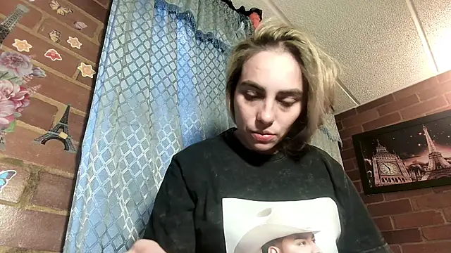 ValeriaLacrozee online show from January 13, 2026, 9:20 pm