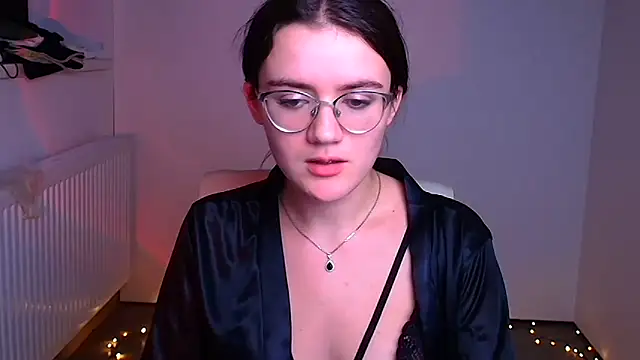 Josephine jo online show from December 22, 2024, 1:01 am