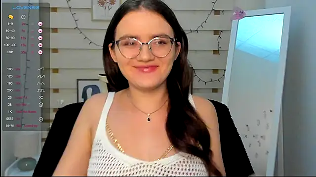 Josephine jo online show from October 10, 2025, 6:29 pm