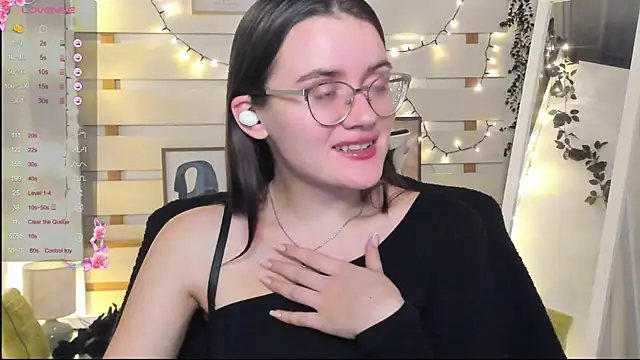 Josephine jo online show from December 5, 2025, 8:27 pm