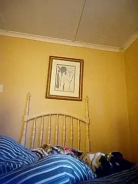 bustybillies online show from May 7, 2026, 5:24 am