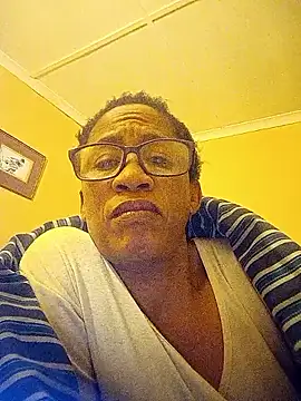 bustybillies online show from May 13, 2026, 9:33 pm
