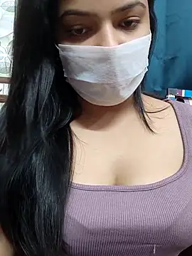 Myloveurvi online show from May 19, 2026, 10:54 am