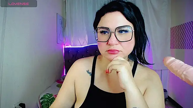 curvy latina online show from March 18, 2025, 12:14 pm