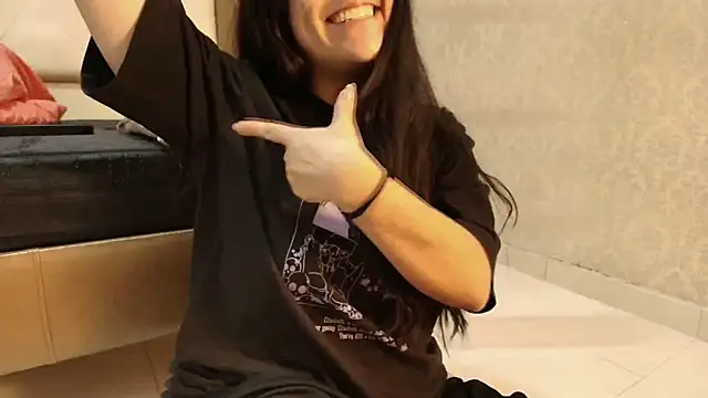 Snapshot of sofiaclauss chatting on October 24, 2025, 10:28 pm sofiaclauss online show from October 24, 2025, 10:28 pm