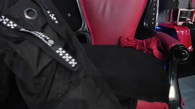 LusstCruella online show from January 21, 2025, 6:23 pm