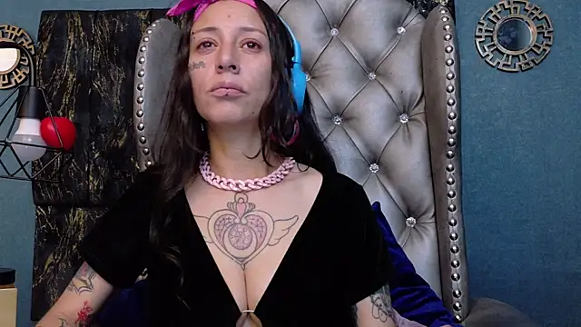 LusstCruella online show from May 1, 2026, 3:05 pm