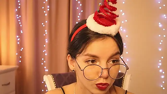 TrudyCarey online show from December 12, 2024, 8:53 pm