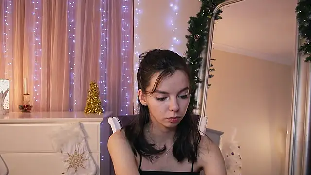 TrudyCarey online show from December 19, 2024, 3:19 pm