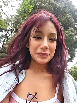 Snapshot of Lau1127 chatting on March 7, 2026, 5:54 pm Lau1127 online show from March 7, 2026, 5:54 pm