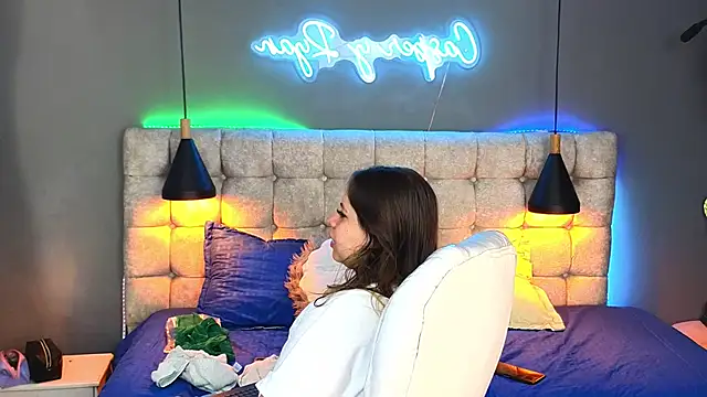 Laia and Aloby online show from December 12, 2024, 3:27 pm