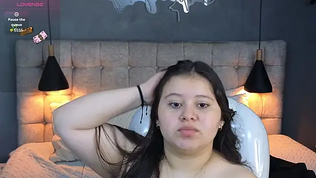 Snapshot of Laia_and_Aloby chatting on September 30, 2025, 10:26 pm Laia and Aloby online show from September 30, 2025, 10:26 pm