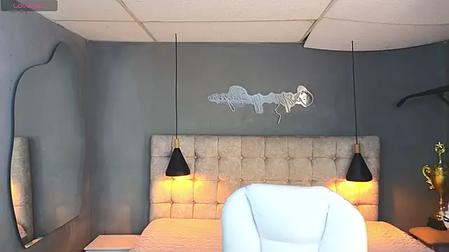 Snapshot of Laia_and_Aloby chatting on October 22, 2025, 9:58 pm Laia and Aloby online show from October 22, 2025, 9:58 pm