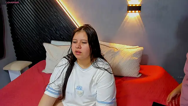 Laia and Aloby online show from June 16, 2026, 11:51 pm