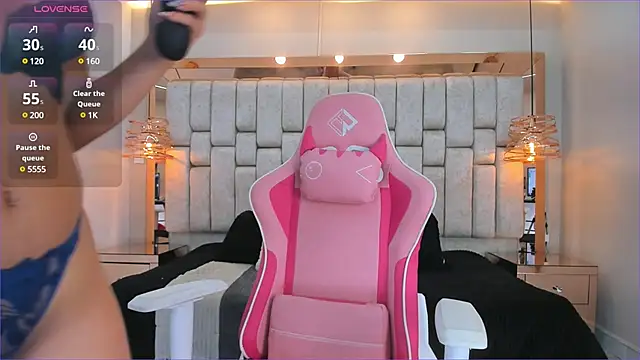  SofiaCortez  online show from December 30, 2024, 6:16 pm