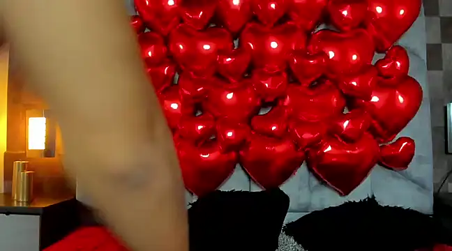 MoniicaRocha  online show from February 11, 2025, 7:48 pm
