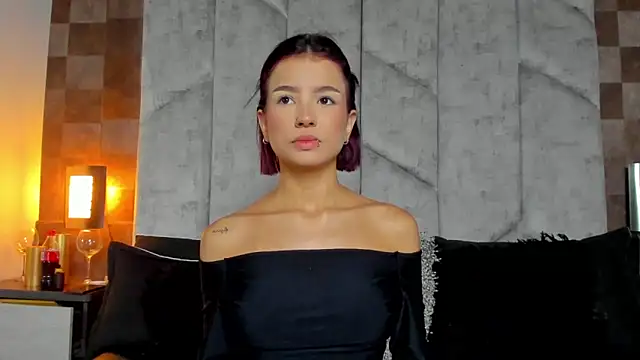 MoniicaRocha  online show from February 27, 2025, 7:58 pm