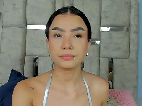MoniicaRocha  online show from September 11, 2025, 8:42 pm