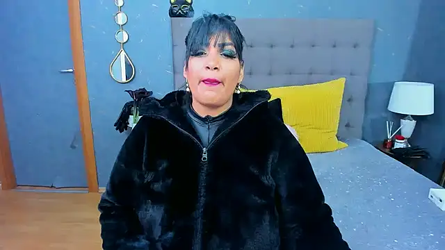 AmyCubes online show from January 8, 2025, 10:27 pm