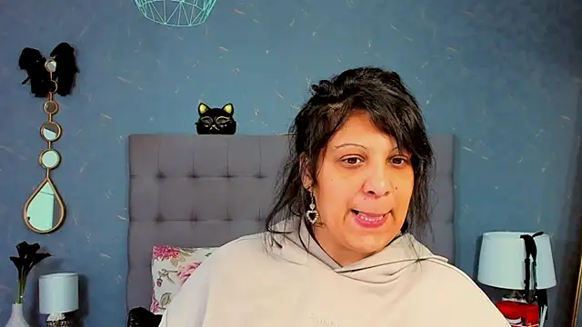 AmyCubes online show from March 3, 2025, 4:03 am