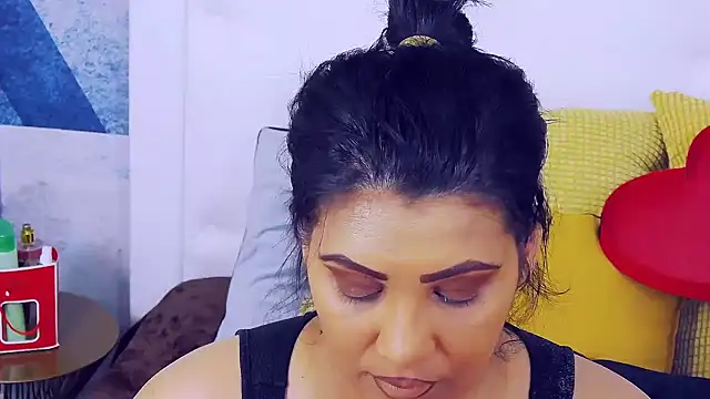 AmyCubes online show from June 19, 2026, 1:59 pm
