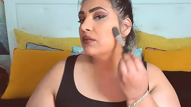 AmyCubes online show from August 6, 2026, 9:39 pm
