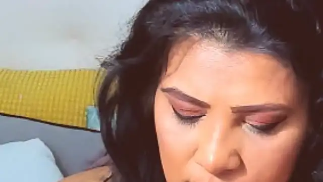AmyCubes online show from August 7, 2026, 9:39 pm